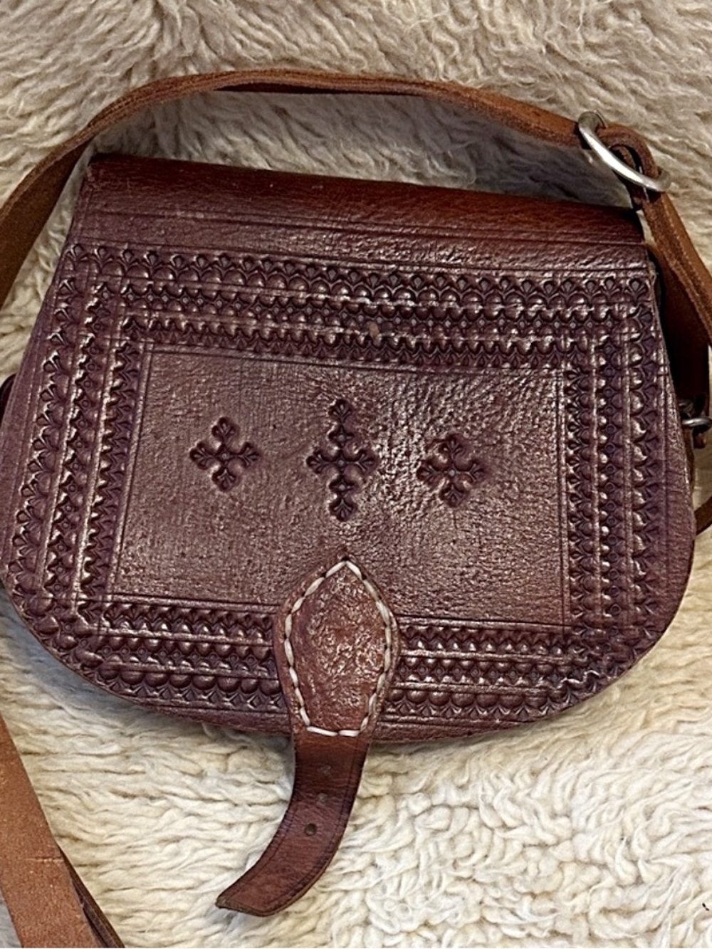 Vintage-Style Brown Leather Crossbody Bag